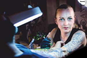 ANTI = ART DEALER + TATTOO